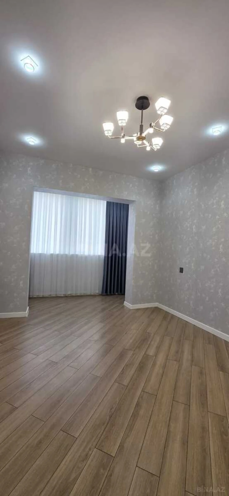 Satılır 4 otaqlı mənzil 100 m²