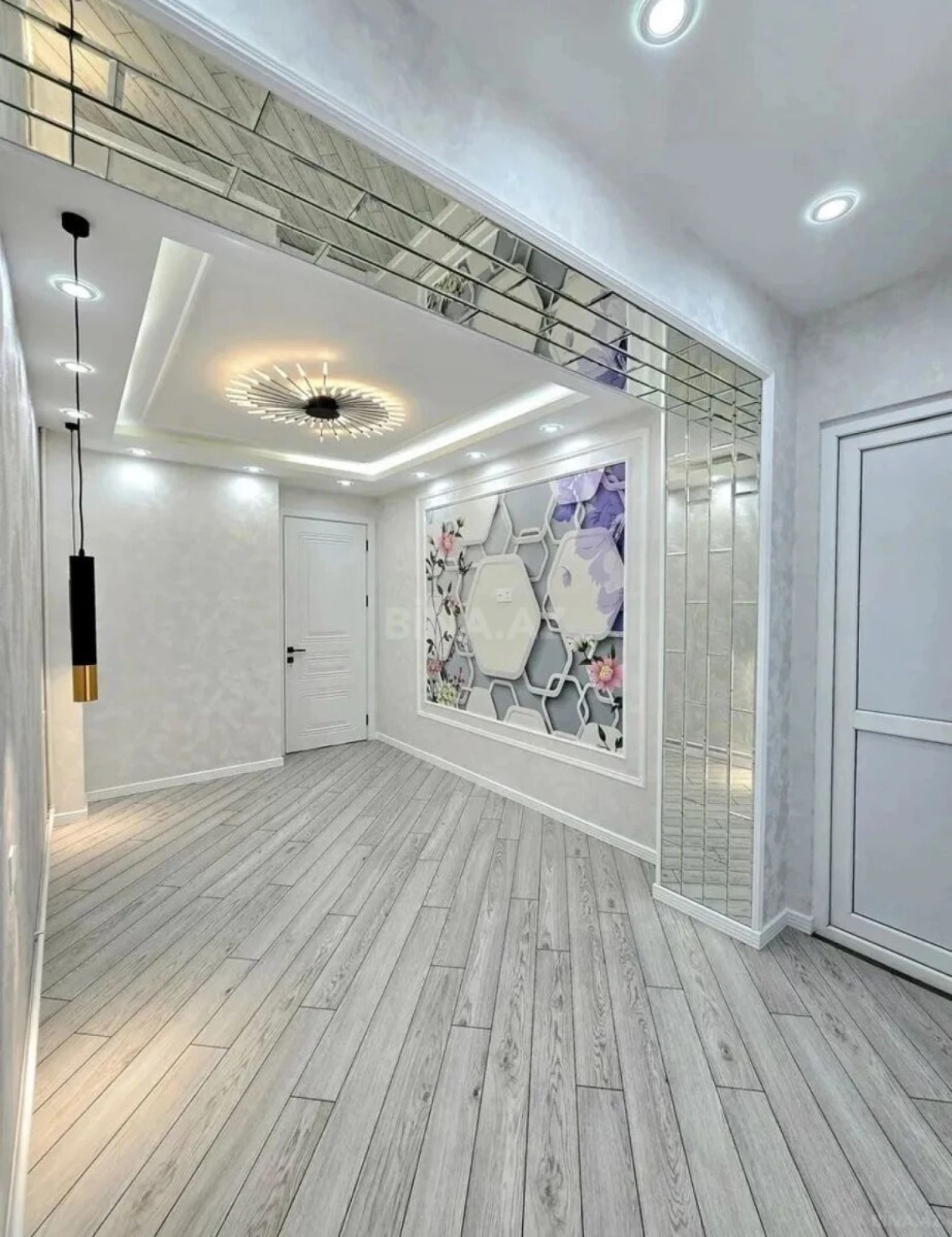 Satılır 3 otaqlı mənzil 95 m²