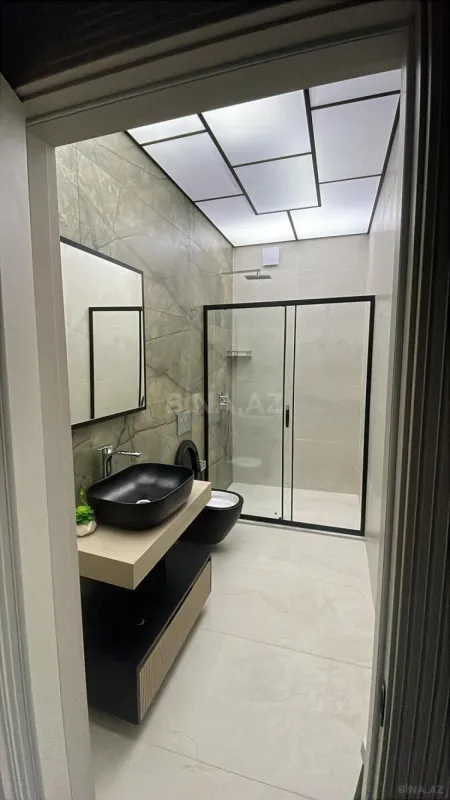 Kirayə verilir 2 otaqlı mənzil 70 m²