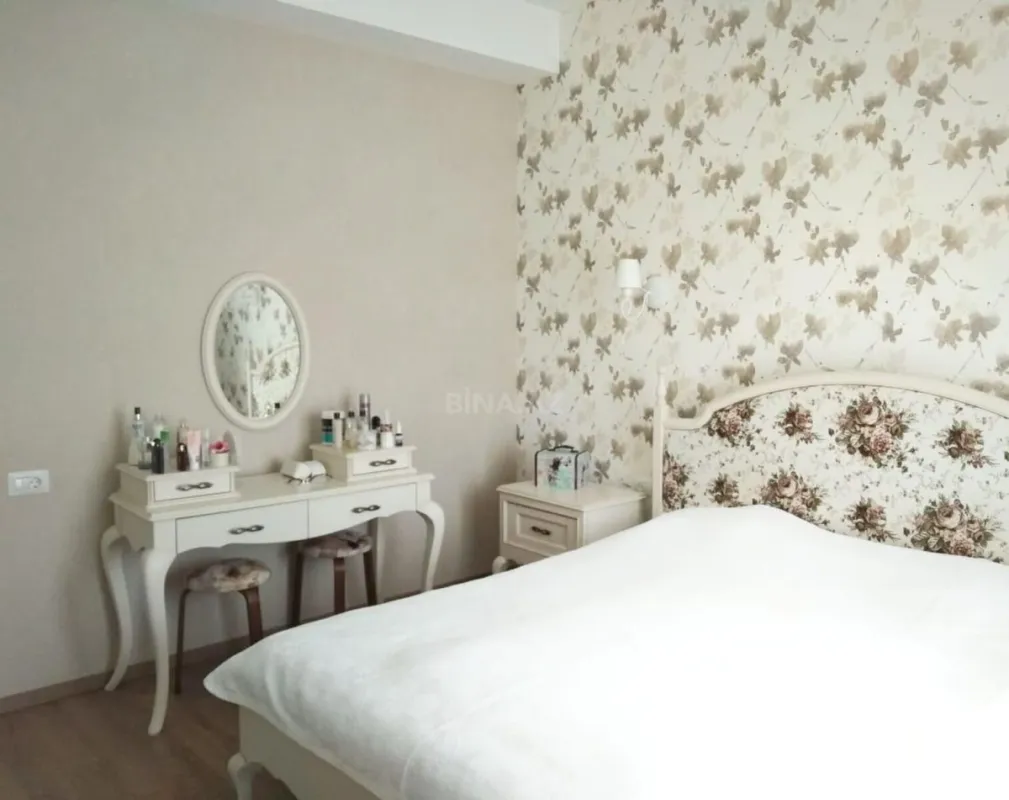 Kirayə verilir 2 otaqlı mənzil 70 m²