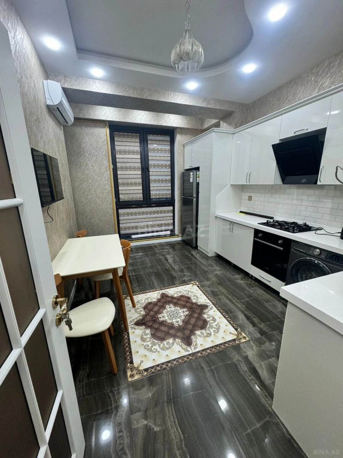 Kirayə verilir 3 otaqlı mənzil 115 m²