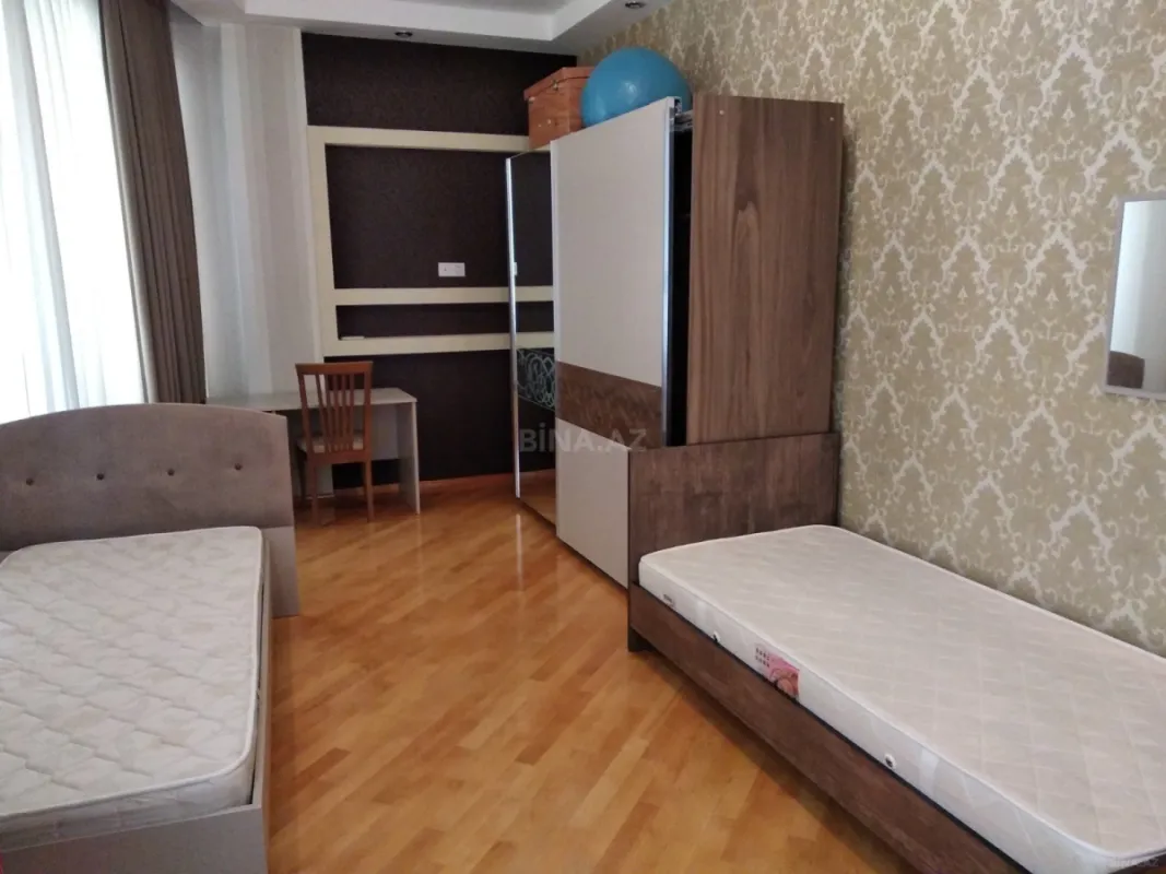 Kirayə verilir 3 otaqlı mənzil 125 m²