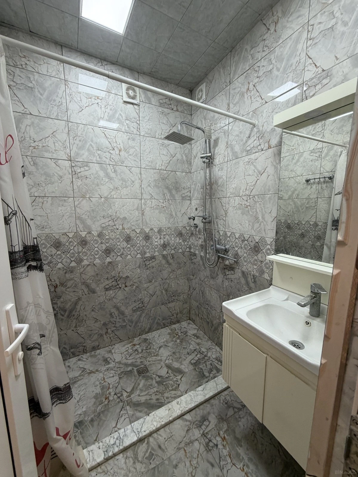 Satılır 2 otaqlı mənzil 55 m²