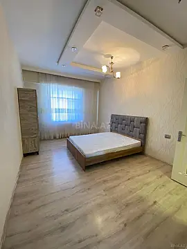 Kirayə verilir 3 otaqlı mənzil 150 m²