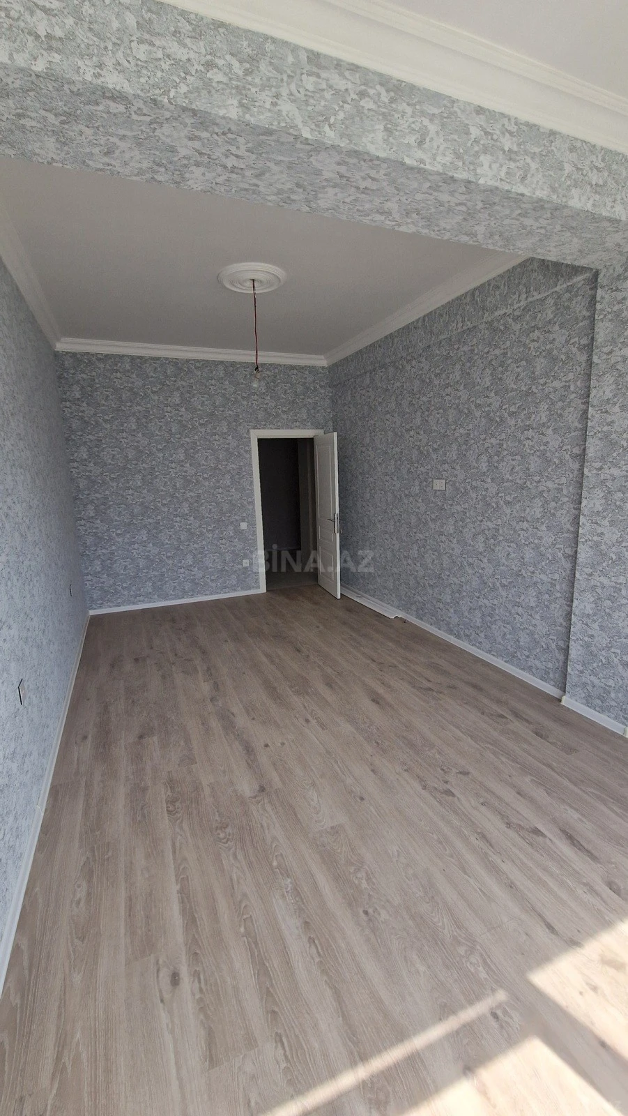 Satılır 2 otaqlı mənzil 95 m²