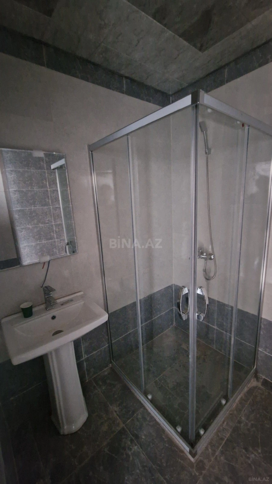 Satılır 2 otaqlı mənzil 95 m²