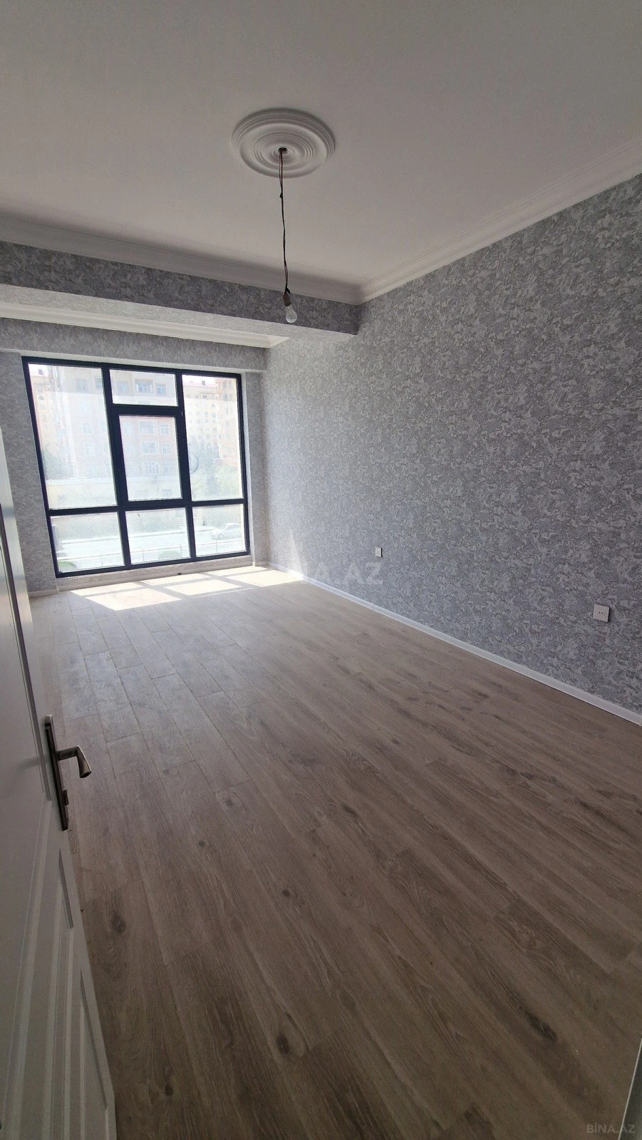 Satılır 2 otaqlı mənzil 95 m²
