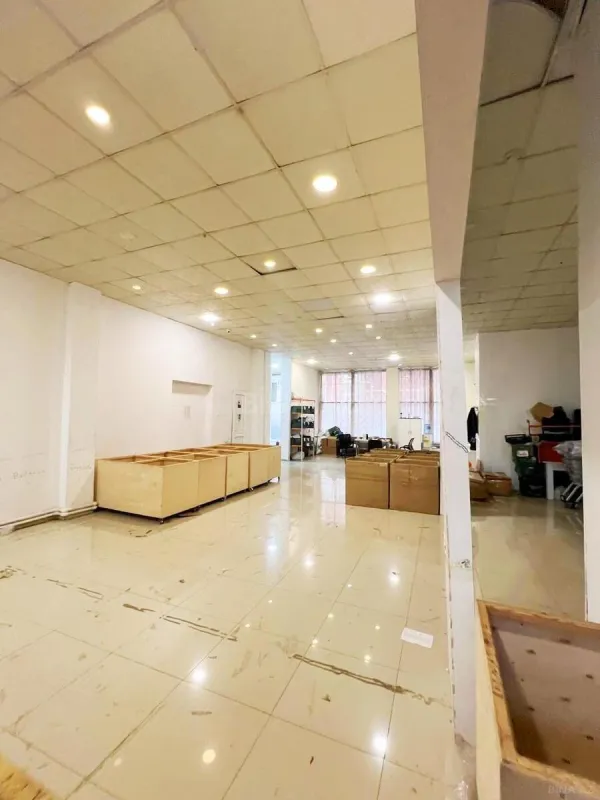 Kirayə verilir obyekt 200 m²