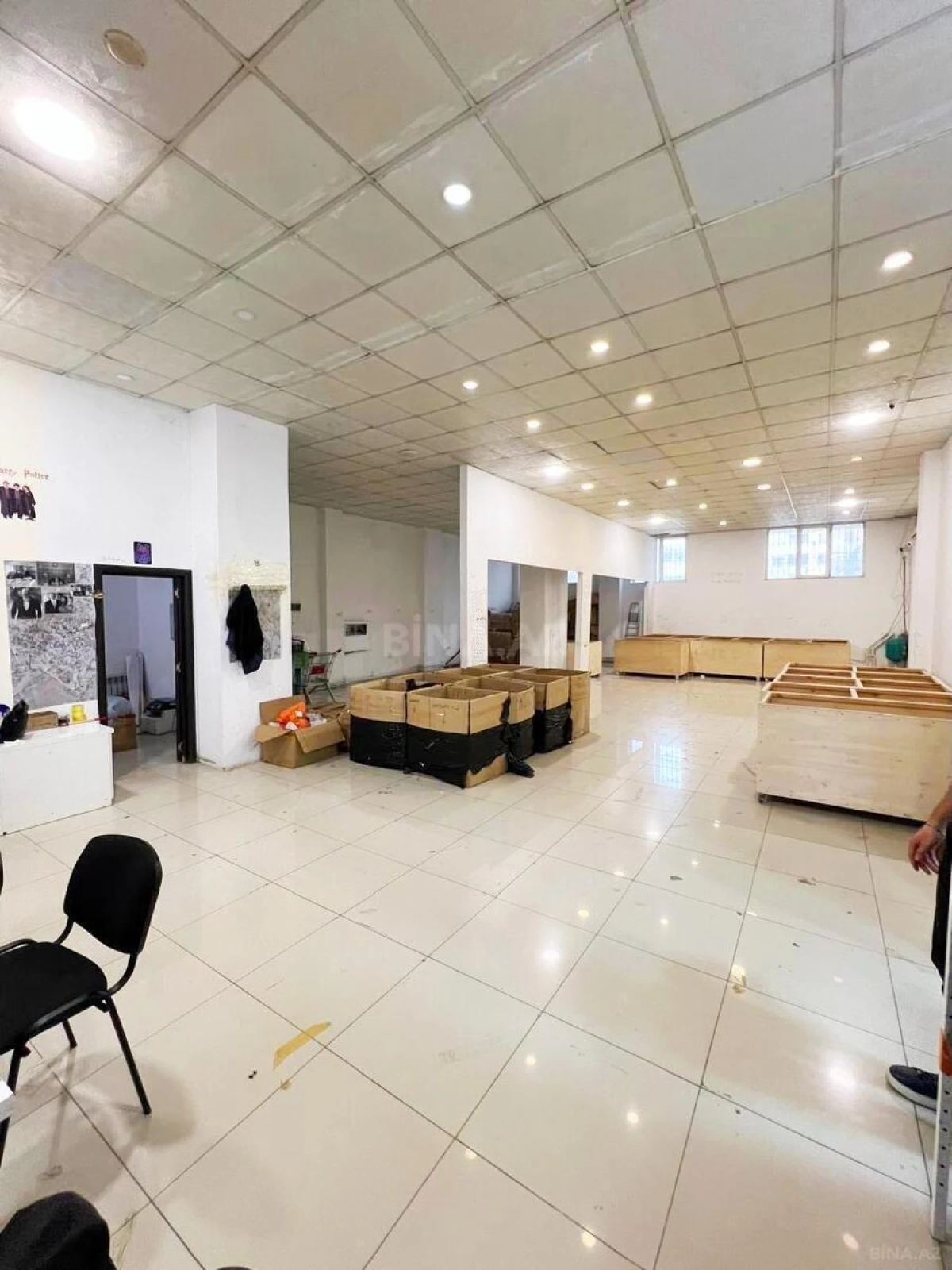 Kirayə verilir obyekt 200 m²