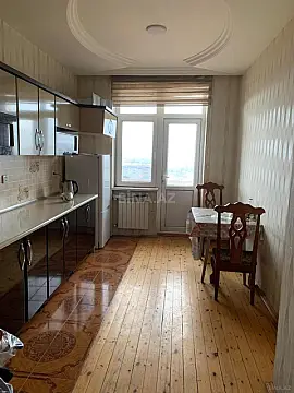Kirayə verilir 3 otaqlı mənzil 110 m²