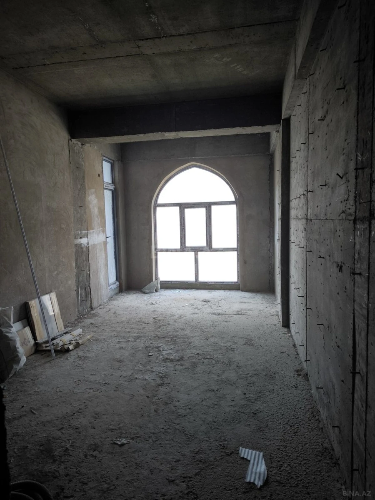 Satılır 3 otaqlı mənzil 168 m²