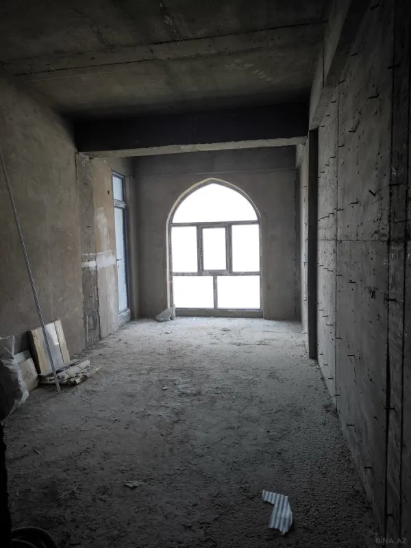 Satılır 3 otaqlı mənzil 168 m²