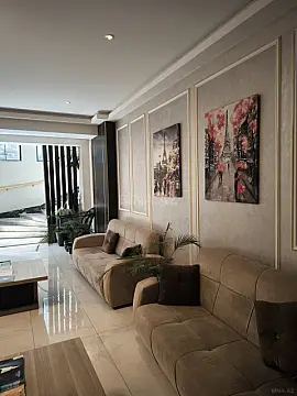Satılır 3 otaqlı mənzil 168 m²