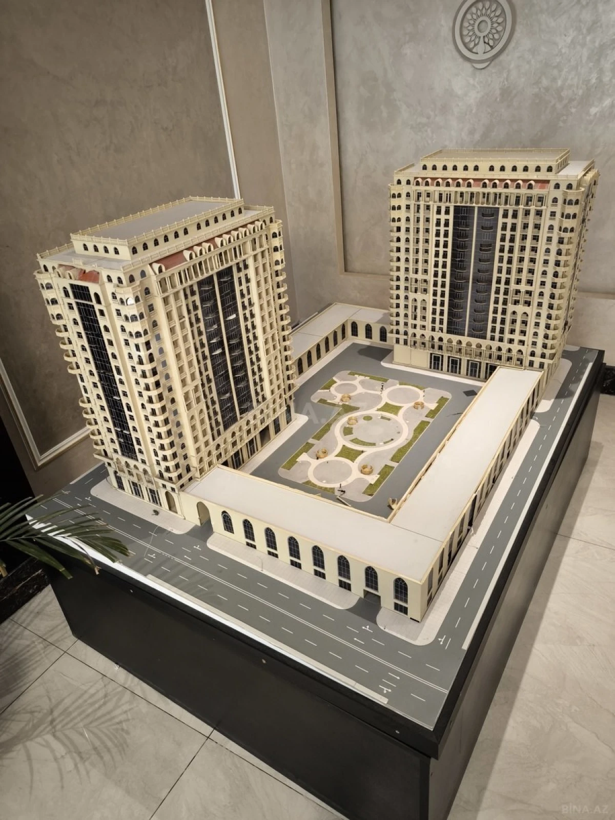 Satılır 3 otaqlı mənzil 168 m²