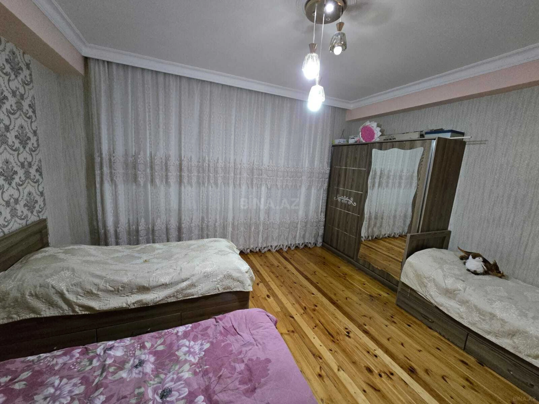 Satılır 3 otaqlı mənzil 124 m²