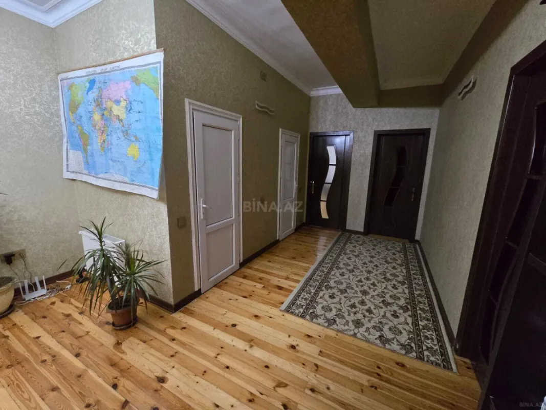 Satılır 3 otaqlı mənzil 124 m²