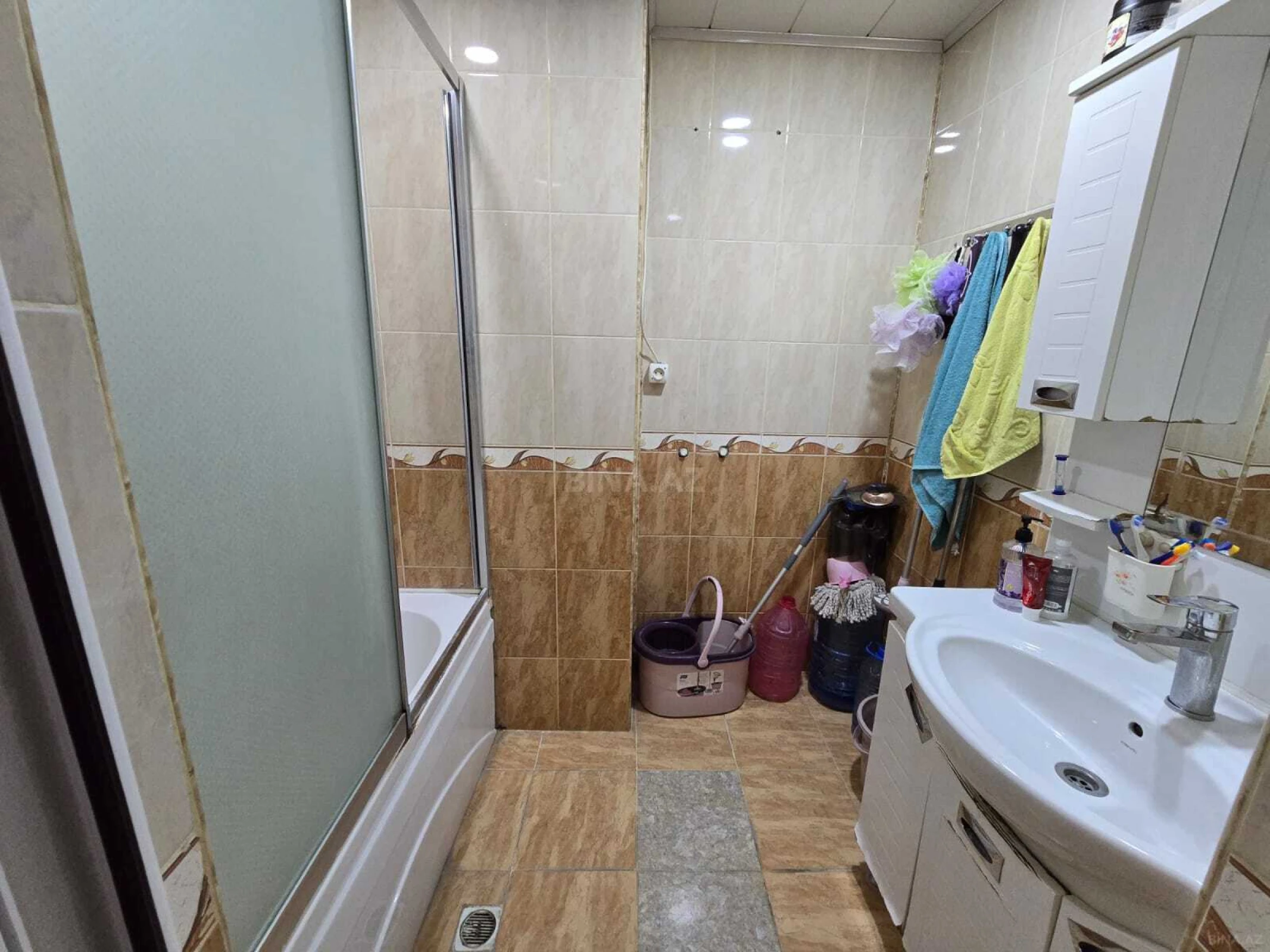 Satılır 3 otaqlı mənzil 124 m²