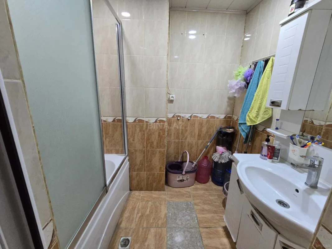 Satılır 3 otaqlı mənzil 124 m²