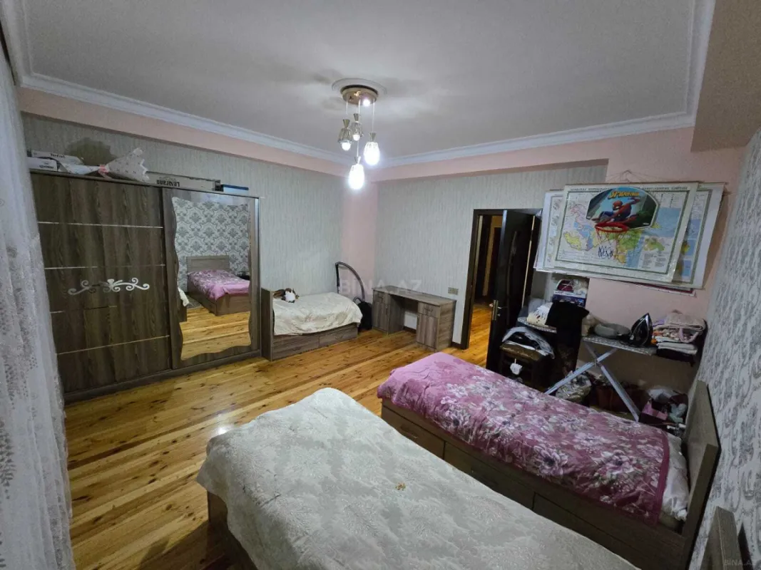 Satılır 3 otaqlı mənzil 124 m²