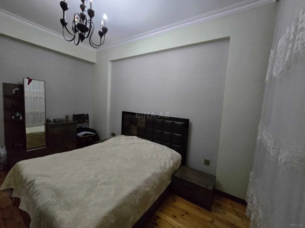 Satılır 3 otaqlı mənzil 124 m²