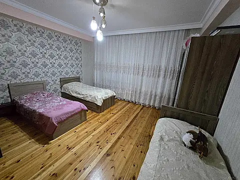 Satılır 3 otaqlı mənzil 124 m²