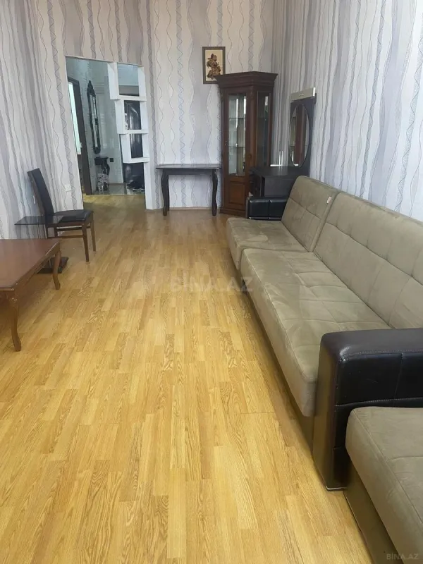 Kirayə verilir 2 otaqlı mənzil 70 m²
