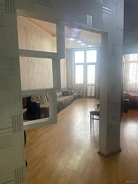Kirayə verilir 2 otaqlı mənzil 70 m²