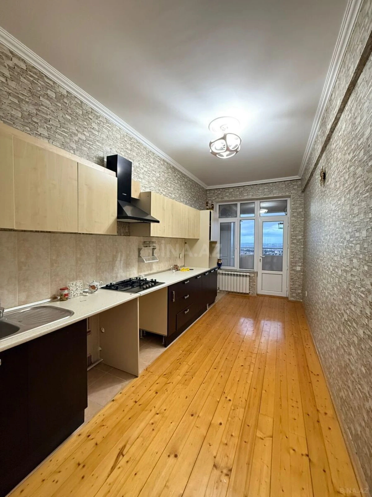 Satılır 4 otaqlı mənzil 40 m²