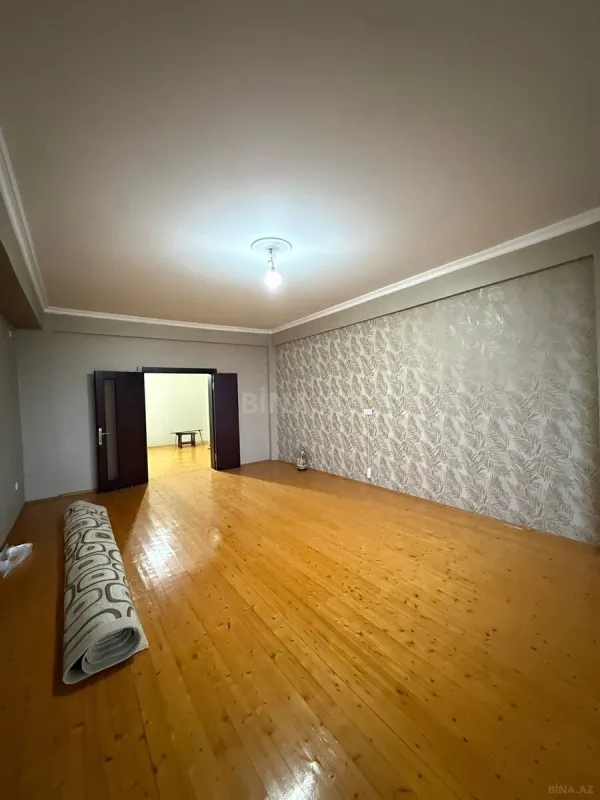 Satılır 4 otaqlı mənzil 40 m²