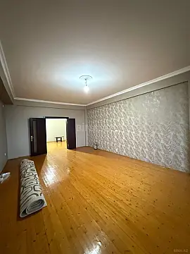 Satılır 4 otaqlı mənzil 40 m²