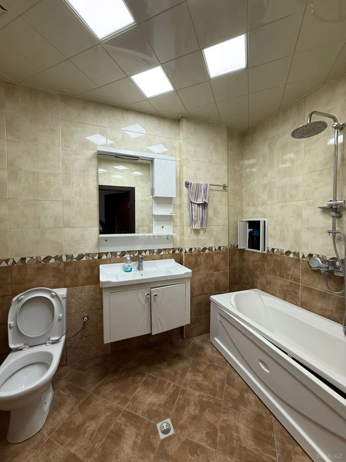 Satılır 4 otaqlı mənzil 40 m²