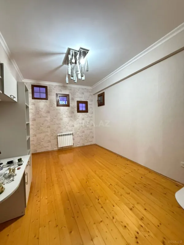 Satılır 4 otaqlı mənzil 40 m²