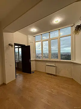 Satılır 4 otaqlı mənzil 40 m²