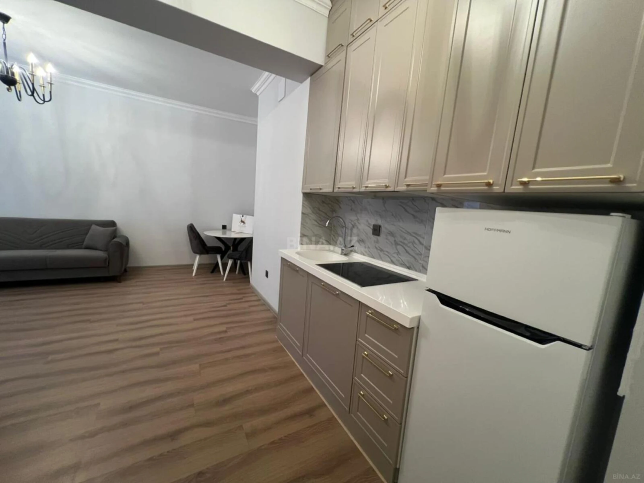 Kirayə verilir 2 otaqlı mənzil 70 m²