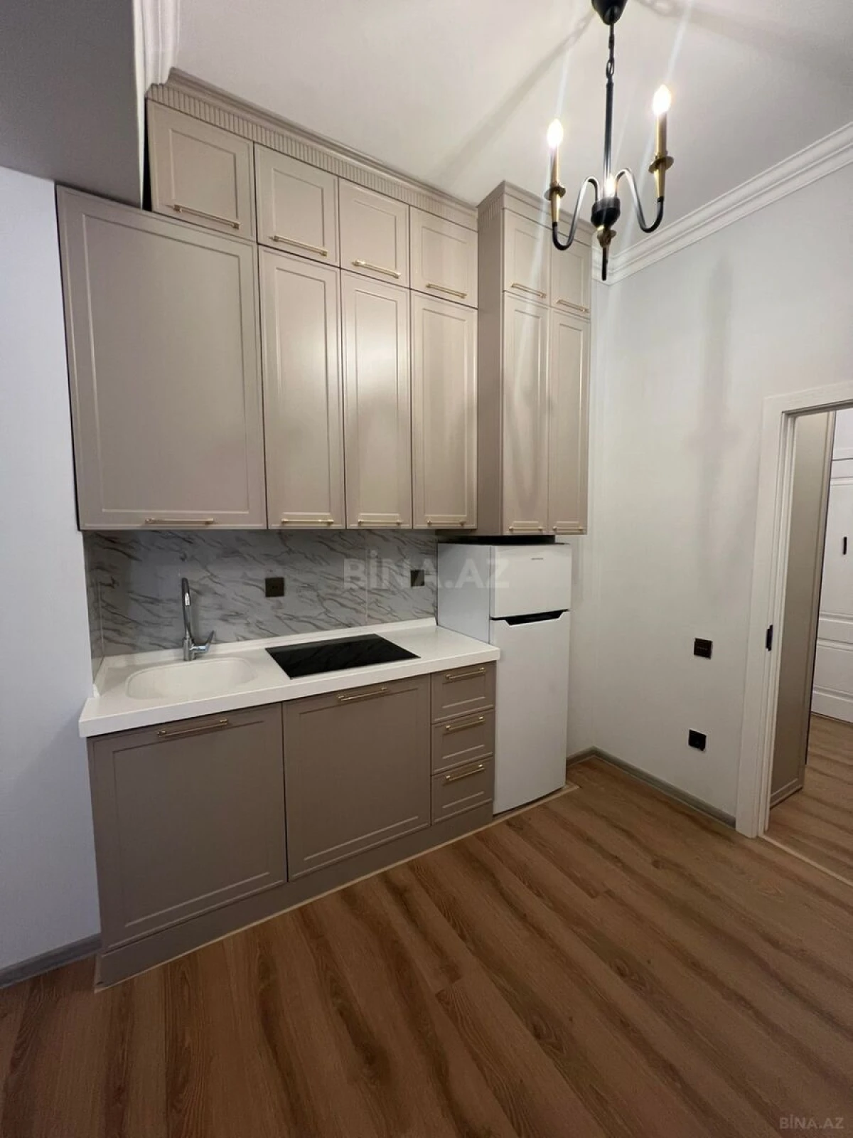 Kirayə verilir 2 otaqlı mənzil 70 m²