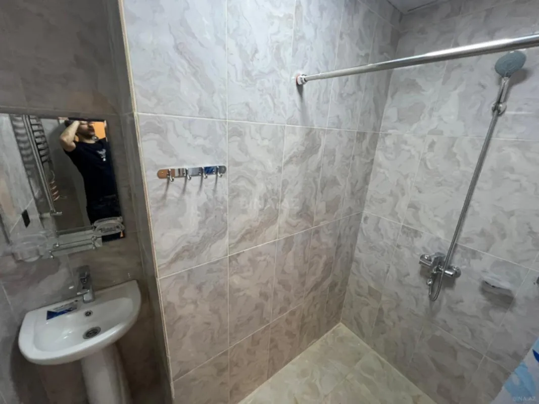 Kirayə verilir 2 otaqlı mənzil 70 m²
