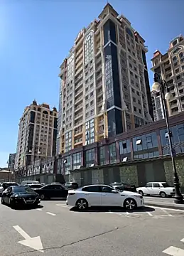 Satılır 3 otaqlı mənzil 115 m²