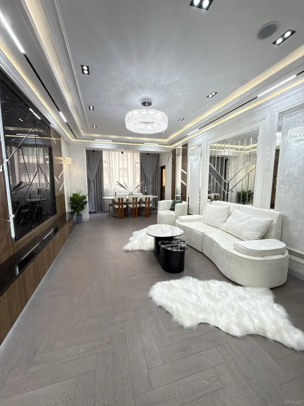 Satılır 3 otaqlı mənzil 160 m²