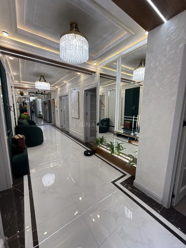 Satılır 3 otaqlı mənzil 160 m²
