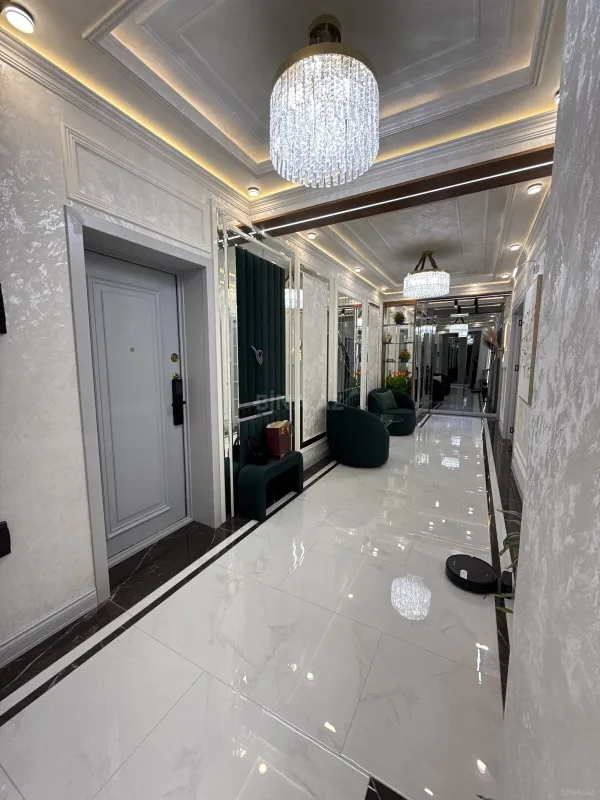 Satılır 3 otaqlı mənzil 160 m²