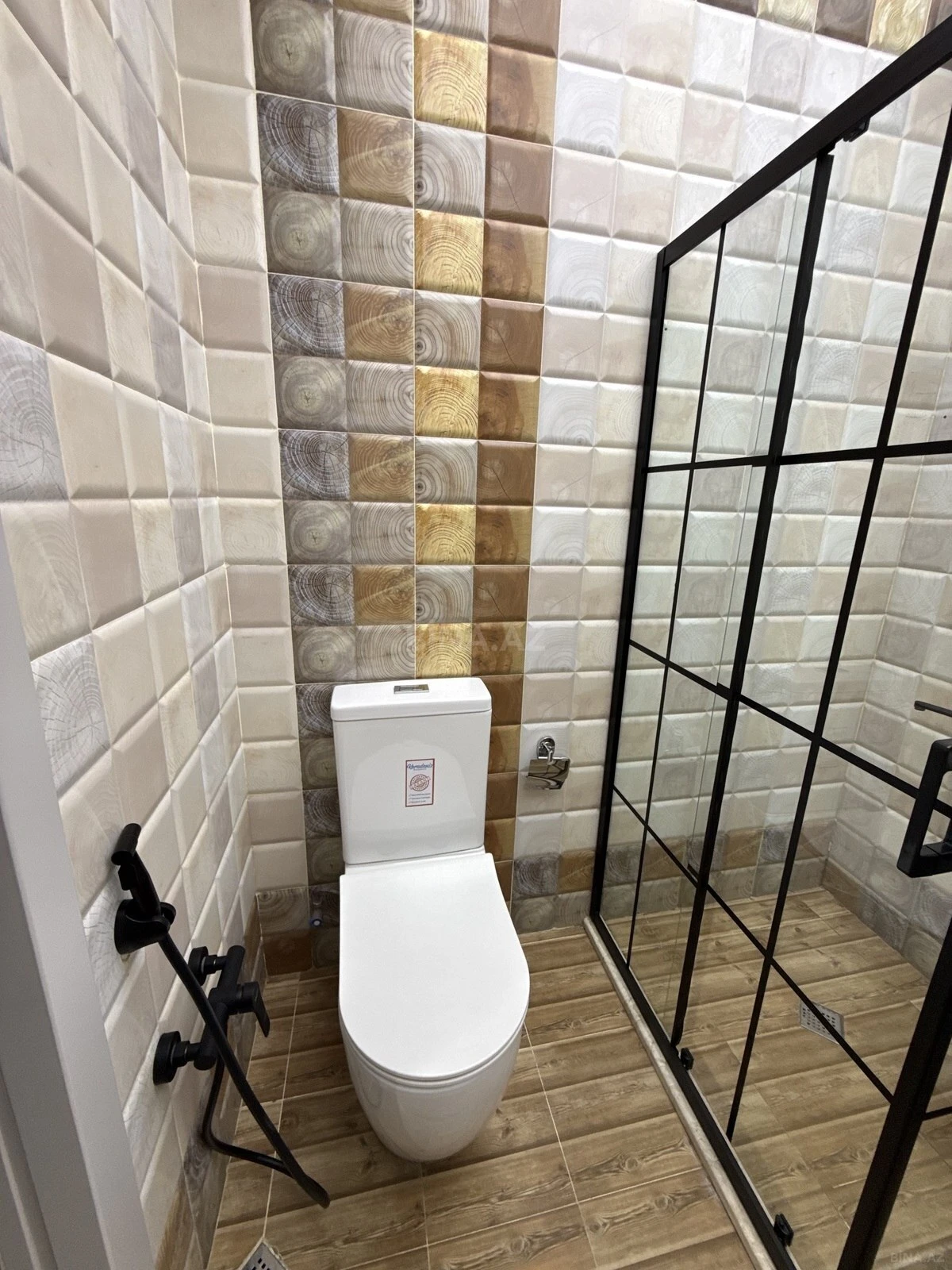 Satılır 3 otaqlı mənzil 160 m²