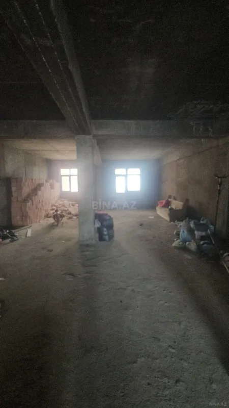 Satılır 3 otaqlı mənzil 149 m²