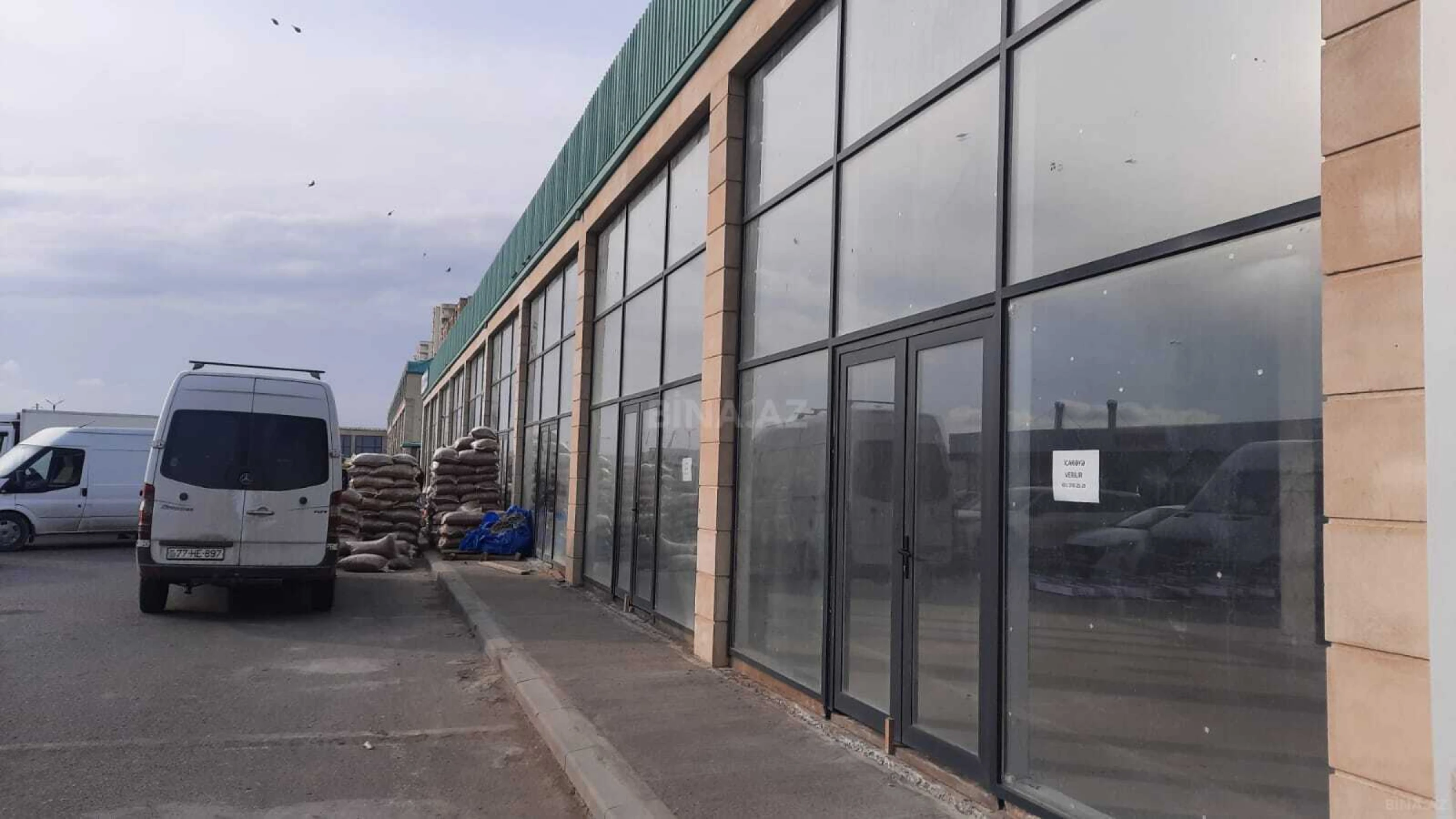 Kirayə verilir obyekt 650 m²