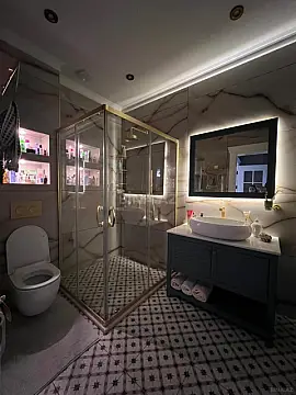 Kirayə verilir 3 otaqlı mənzil 160 m²