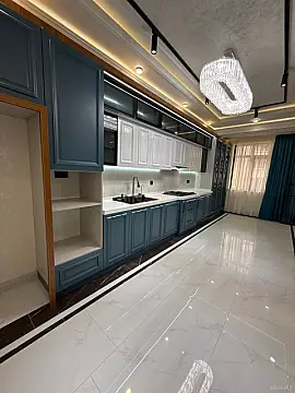 Satılır 3 otaqlı mənzil 160 m²