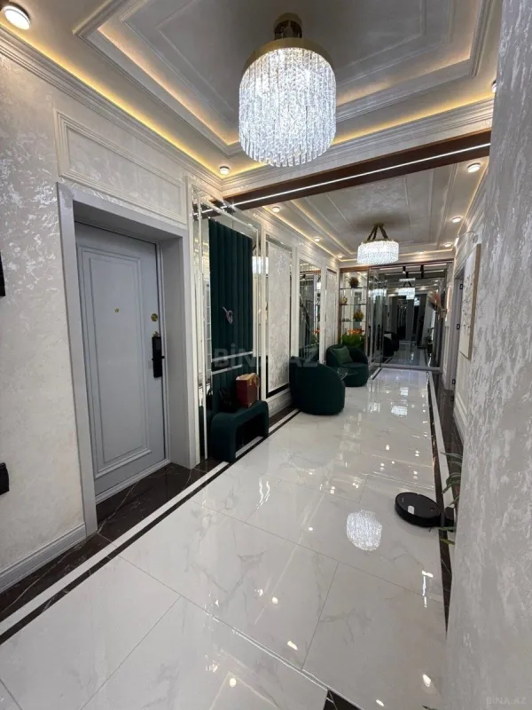 Satılır 3 otaqlı mənzil 160 m²