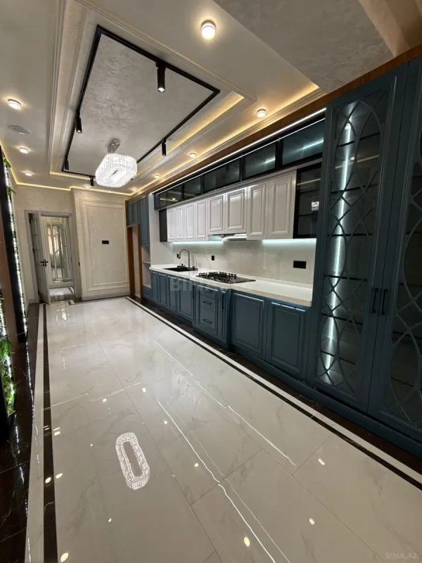 Satılır 3 otaqlı mənzil 160 m²