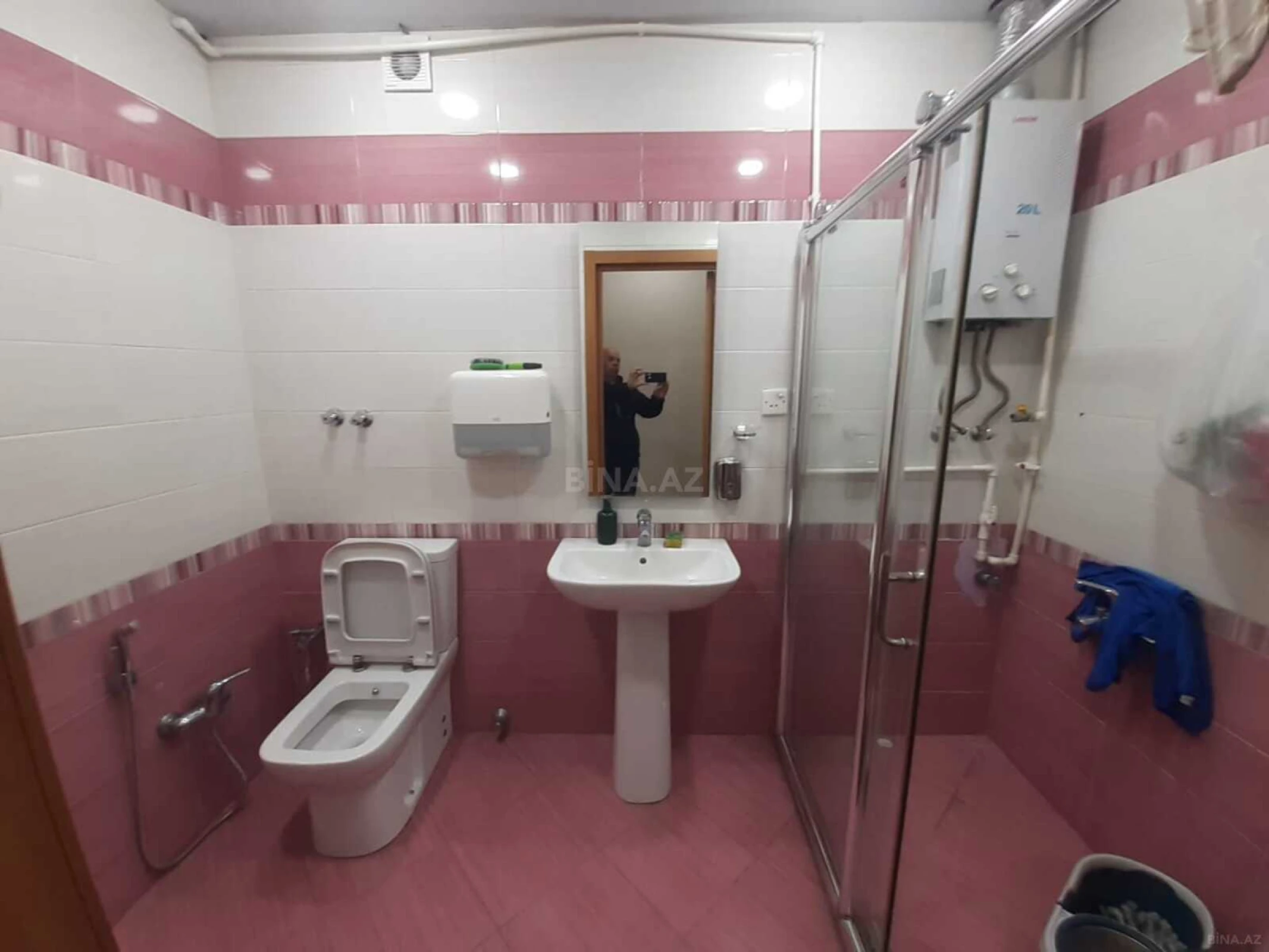 Satılır obyekt 250 m²