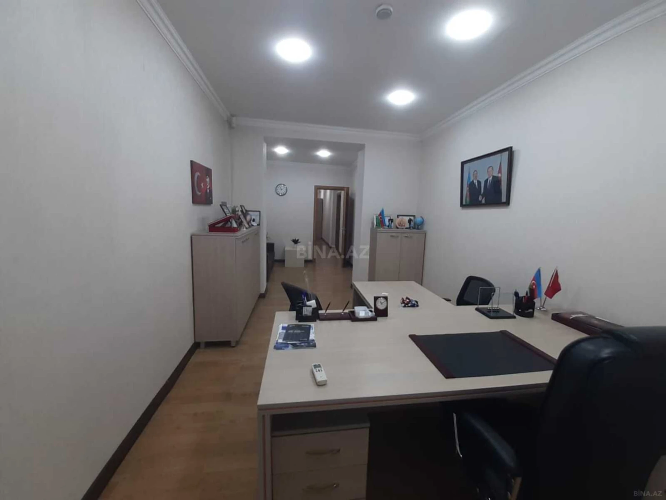 Satılır obyekt 250 m²