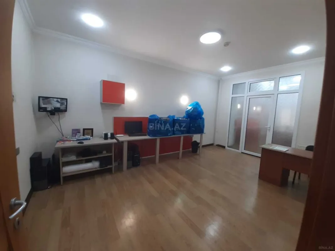 Satılır obyekt 250 m²